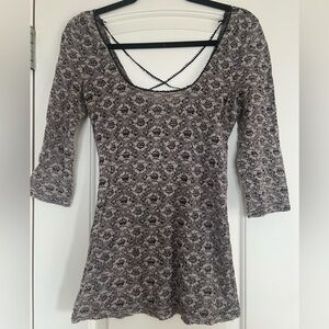 Floral Patterned 3/4 Sleeve Top